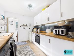 Kitchen- click for photo gallery